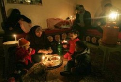 رمضان في غزة.. صوم عن الكهرباء طوال اليوم!