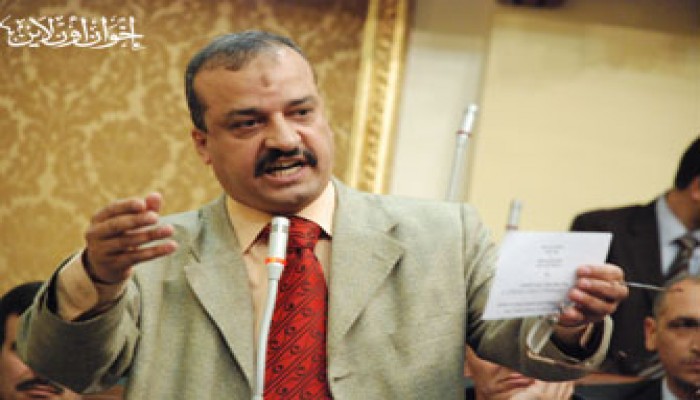 البلتاجي يطالب بحل سريع لأزمة الكهرباء بشبرا