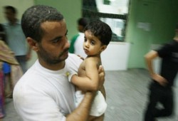 إصابة 42 في قصف صهيوني على غزة.. واعتقال 5 بالضفة