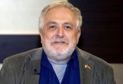 كاتب ألماني كبير يعتنق الإسلام بعد حرب طويلة ضده