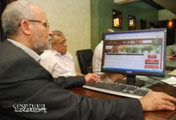المرشد العام يدشِّن حملة التوقيع على مطالب الإصلاح السبعة