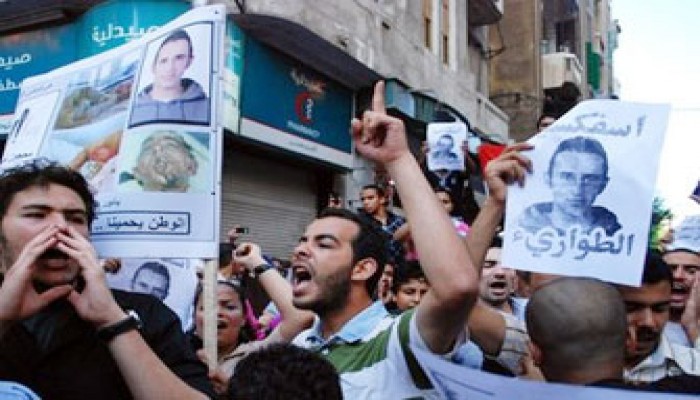 الإسكندرية.. اعتقال 8 من منظمي حملة محاكمة مدير الأمن!