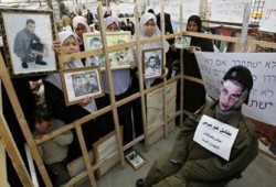 الصهاينة يهدِّدون بحرب ضد غزة لتحرير "شاليط"