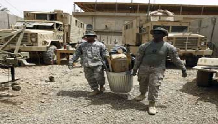 التايمز: أمريكا تدفن نفايات سامَّة بالعراق