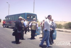 الأمن المصري يختطف شاحنات الإغاثة لقافلة الحرية