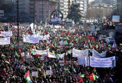 تواصل المظاهرات في تركيا لتأديب العدو الصهيوني
