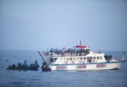 مسيرة ليلية غاضبة بدمشق تنديدًا بـ"مجزرة الحرية"