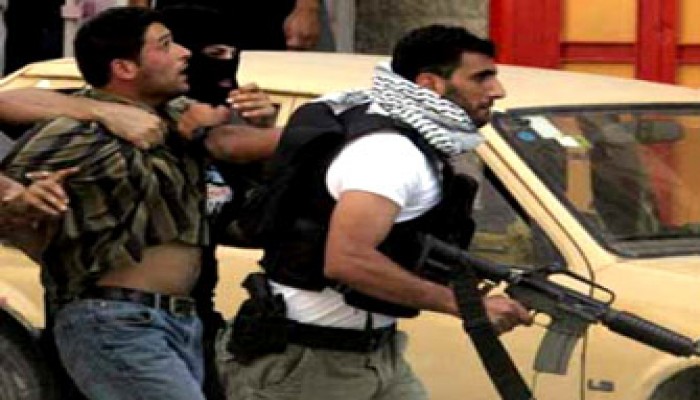 ميليشيا عباس تواصل اختطاف أنصار حماس بالضفة