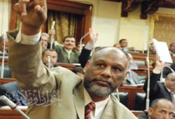 البرلمان يرفض طلبًا إخوانيًّا لمناقشة مخالفات غالي