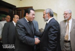 المرشد العام يستقبل د. أيمن نور وقيادات حزب الغد