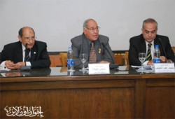 خبراء: دوائر المعارف العربية في خطر