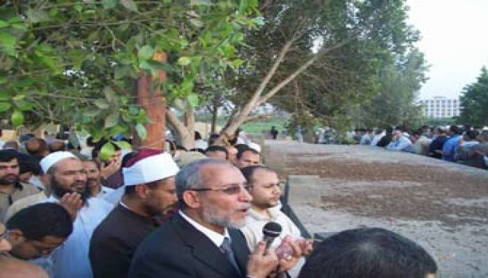 المرشد العام يتقدم مشيعي شيخ مجاهدي فلسطين