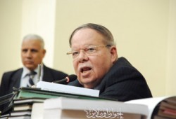 فتحي سرور يفتح النار على كليات الحقوق