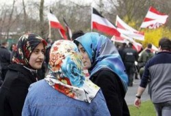 الآلاف يتظاهرون بألمانيا ضد "العداء للإسلام"