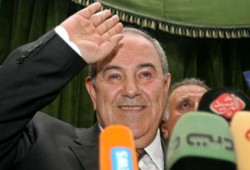 علاوي يعلن تمسكه ببقاء الاحتلال الأمريكي!