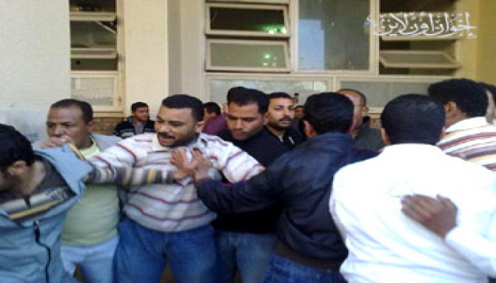 الإدارات الجامعية تواصل اعتداءاتها ضد طلاب الأقصى!!