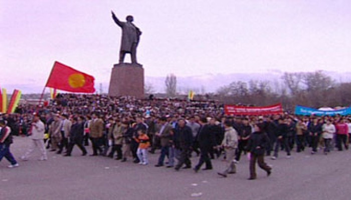 قرغيزيا.. خيار الإصلاح أو الفوضى