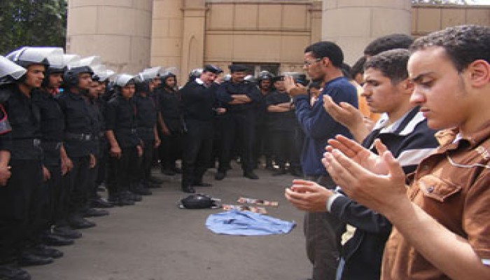 طلاب 13 جامعة يواصلون مناصرتهم للأقصى