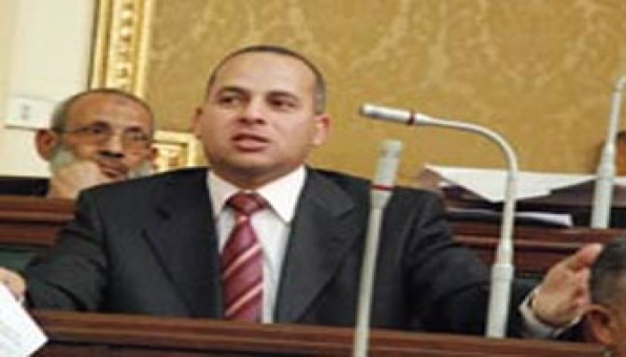 نائب الإخوان ينهي إضراب ممرضات المنوفية