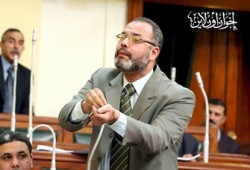 الحسيني يقدم بلاغًا للنائب العام ضد إبراهيم سليمان