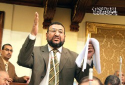الشاعر يكشف نواب الوطني المتاجرين بأراضي الدولة