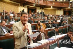 فريد إسماعيل يطالب بمعاش لأسرة قتيل إيطاليا