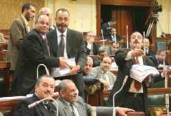 نواب الإخوان يرفضون التبرع بالأعضاء لغير الأقارب