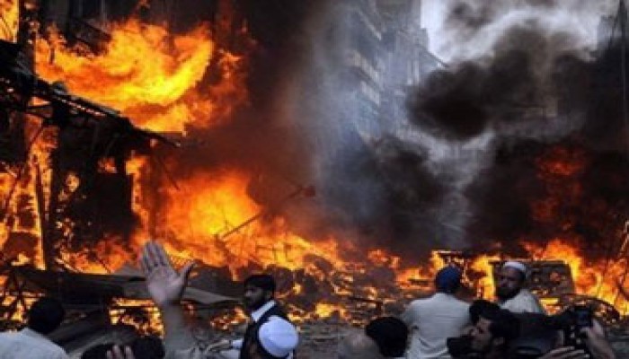 عشرات القتلى والجرحى في تفجيرين بكراتشي