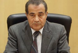 إنذار المصيلحي لوقف مهزلة "نادي جامعة القاهرة"