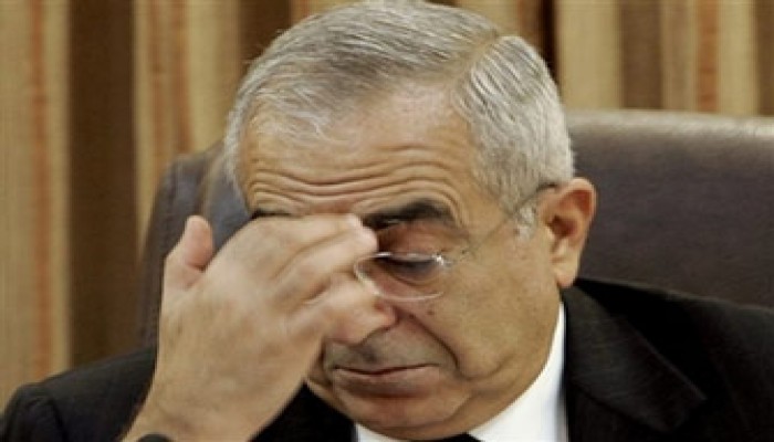 مسئول بسلطة عباس يكشف فساد حكومة فياض
