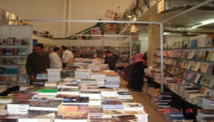 ماكينة طباعة فورية بمعرض القاهرة للكتاب