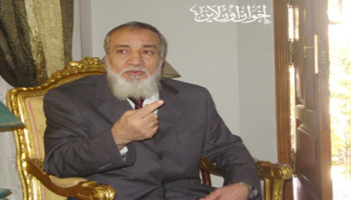 م. الحسيني: راجعت القرآن 180 مرة في "العسكرية"