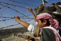 الإخوان المسلمون يطالبون بوقف بناء الجدار الفولاذي