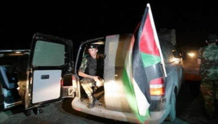 الاحتلال و"ميليشيا عباس" يعتقلان 14 فلسطينيًّا!