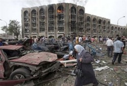 ارتفاع عدد ضحايا تفجيرات بغداد إلى 136 قتيلاً