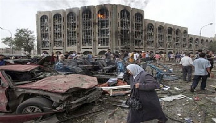 ارتفاع عدد ضحايا تفجيرات بغداد إلى 136 قتيلاً