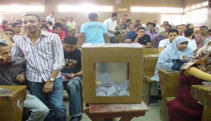 طلاب الزقازيق يرفضون تزوير انتخابات اتحاد الطلاب