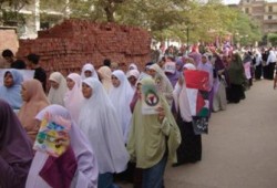 إحالة طالبتين إلى التحقيق بتهمة نصرة الأقصى!