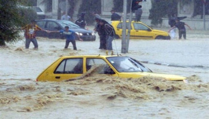 عشرات القتلى والجرحى والمفقودين في فيضانات تونس