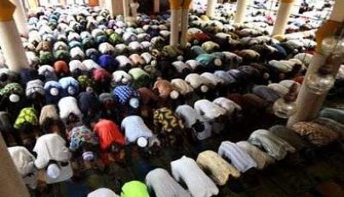 مسلمو نيجيريا.. صلاة العيد وسط الأدغال