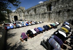 300 ألف يحيون ليلة القدر في المسجد الأقصى
