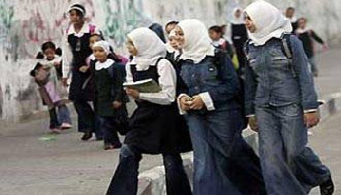 بدء الدراسة في غزة.. والطلاب: "نتعلم حتى في الخيام"