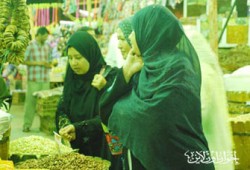 ياميش رمضان.. العين بصيرة واليد قصيرة!!