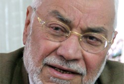 المرشد العام يهنئ جمال تاج بعقد زواج ابنته