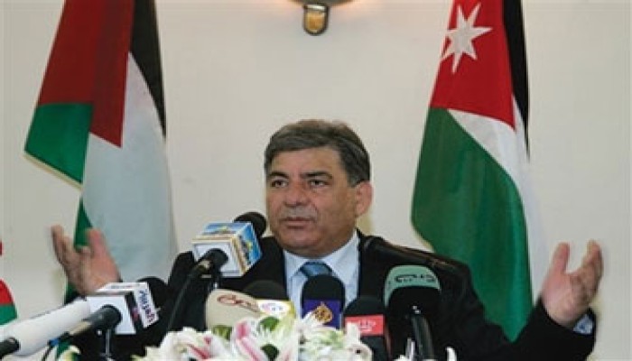 قيادي فتحاوي يتبرأ من المقاومة!