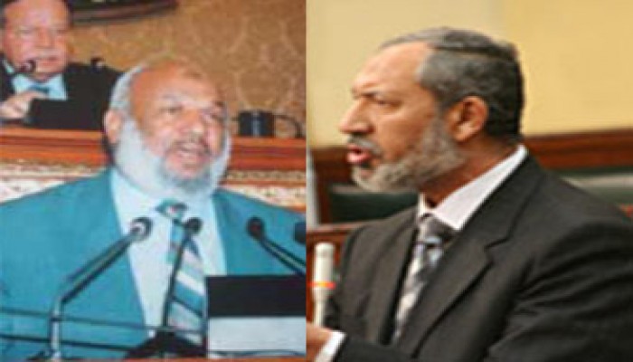 عوض الله ونور الدين يكرمان المتفوقين