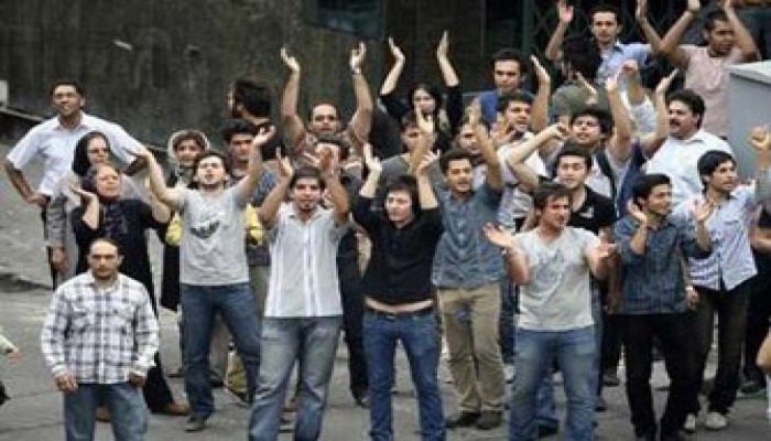 الانتخابات الإيرانية.. "الثابت والمتغير" في سياسات نجاد وطهران