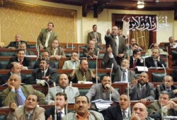 تشريعية الشعب توافق على كوتة المرأة والإخوان والمعارضة رافضون