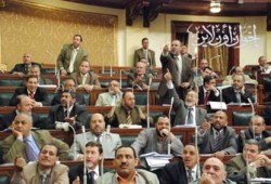 تشريعية الشعب توافق على كوتة المرأة والإخوان والمعارضة رافضون