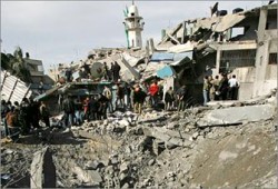 العفو الدولية: العدوان على غزة دفع الأوضاع الإنسانية لكارثة
